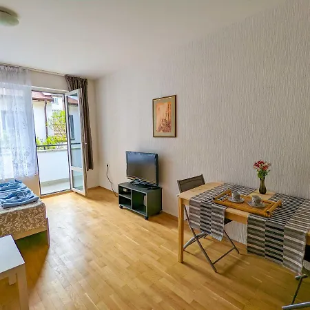 Center Relax, Ndk & Vitoshka & Metro Station